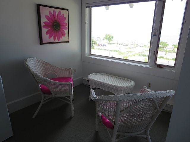 sitting area