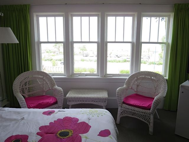 sitting area